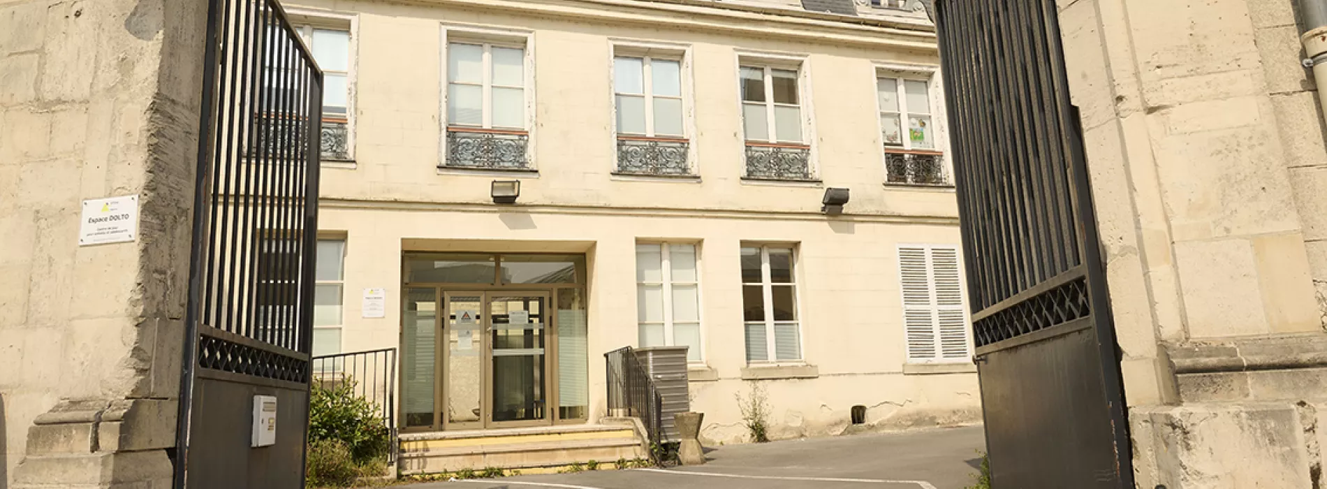  Centre Médico-Psychologique (CMP) et Centre d’Accueil Thérapeutique à Temps Partiel (CATTP) Adolescents "CAP’ADO" (Espace Dolto)